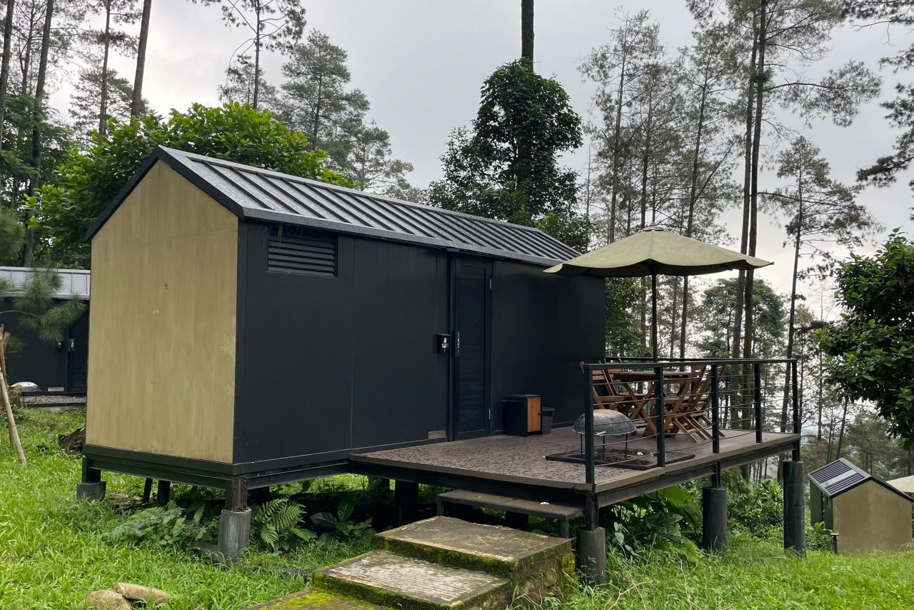Bobocabin - Tampak depan - Pacet Mojokerto (2)
